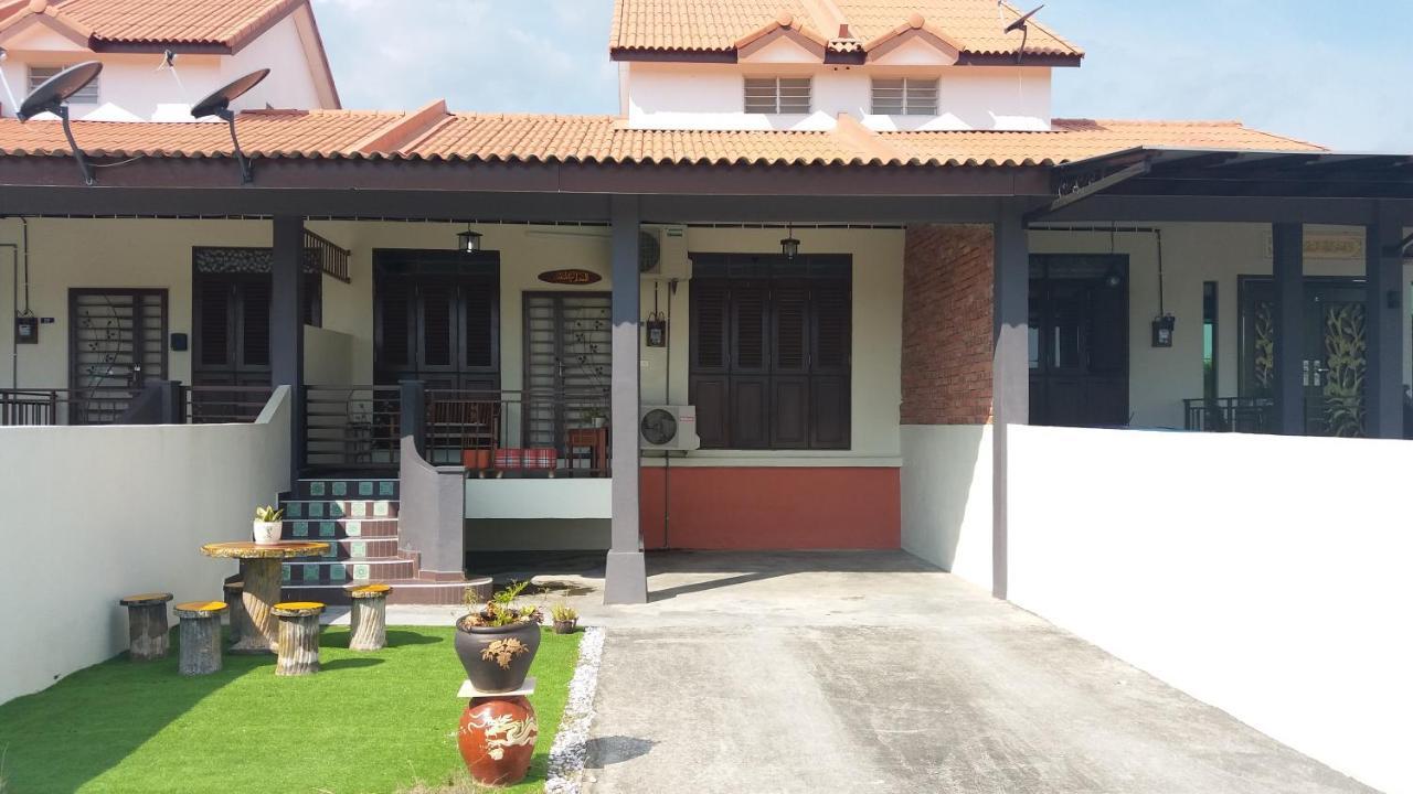 Teratakmuslim H'H Villa Malacca Eksteriør bilde